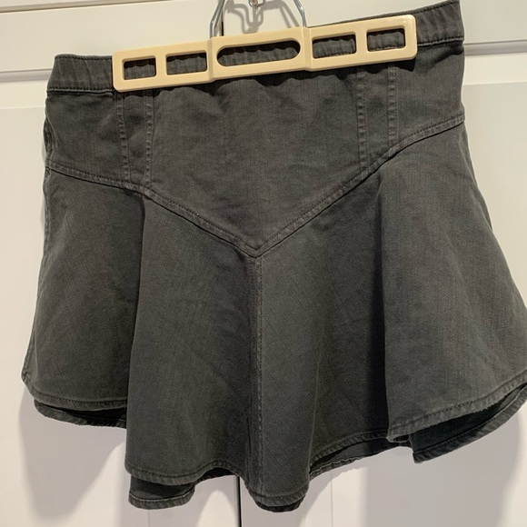 NWT aerie skirt charcoal grey, size medium - Picture 4 of 7